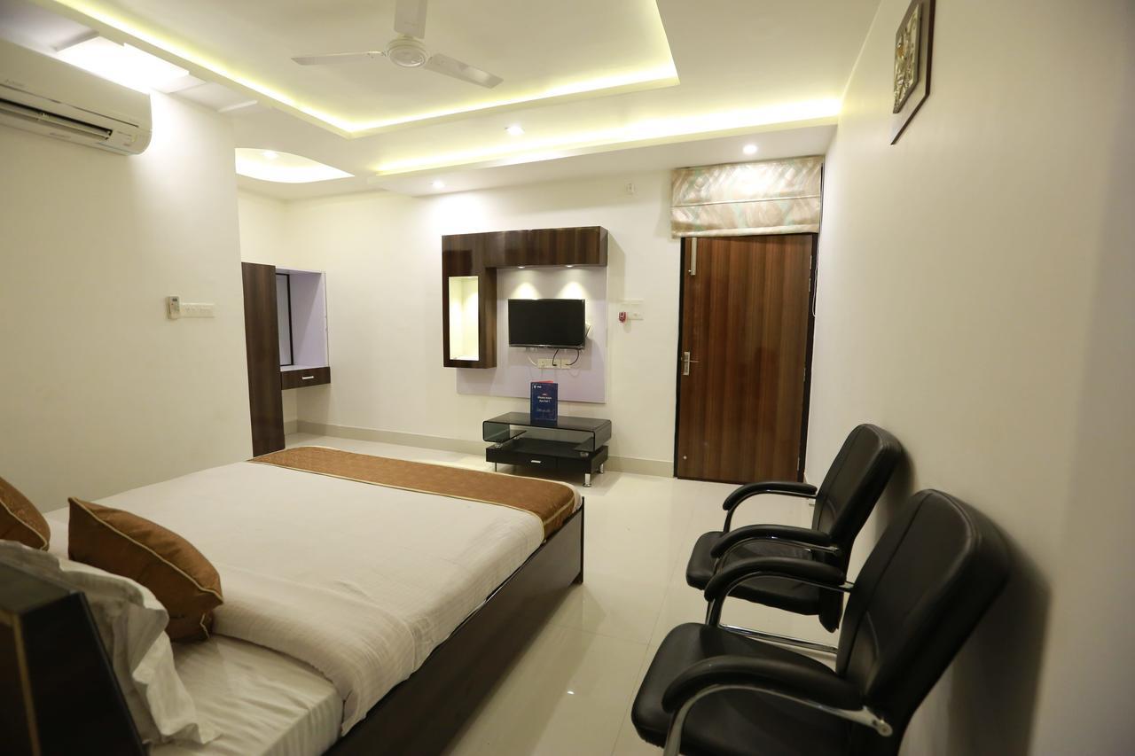 קאנפור Oyo 8837 Hotel Surya Galaxy מראה חיצוני תמונה