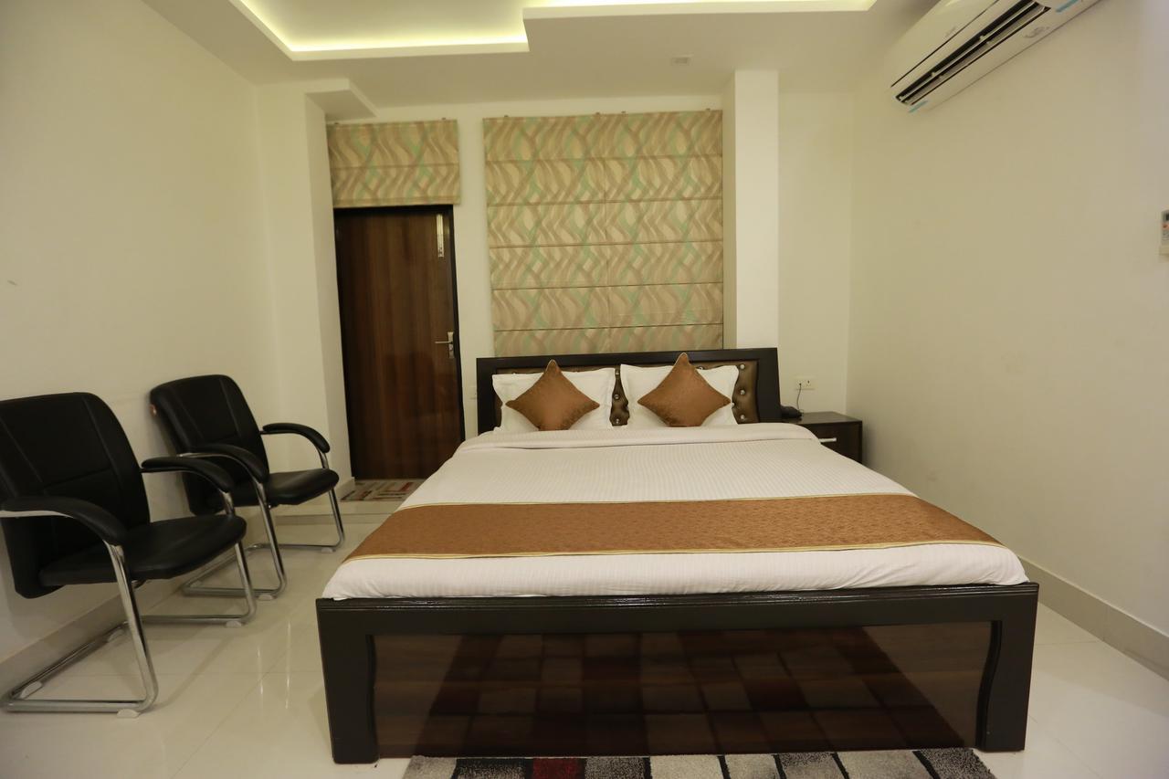 קאנפור Oyo 8837 Hotel Surya Galaxy מראה חיצוני תמונה