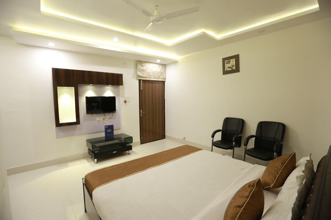 קאנפור Oyo 8837 Hotel Surya Galaxy מראה חיצוני תמונה