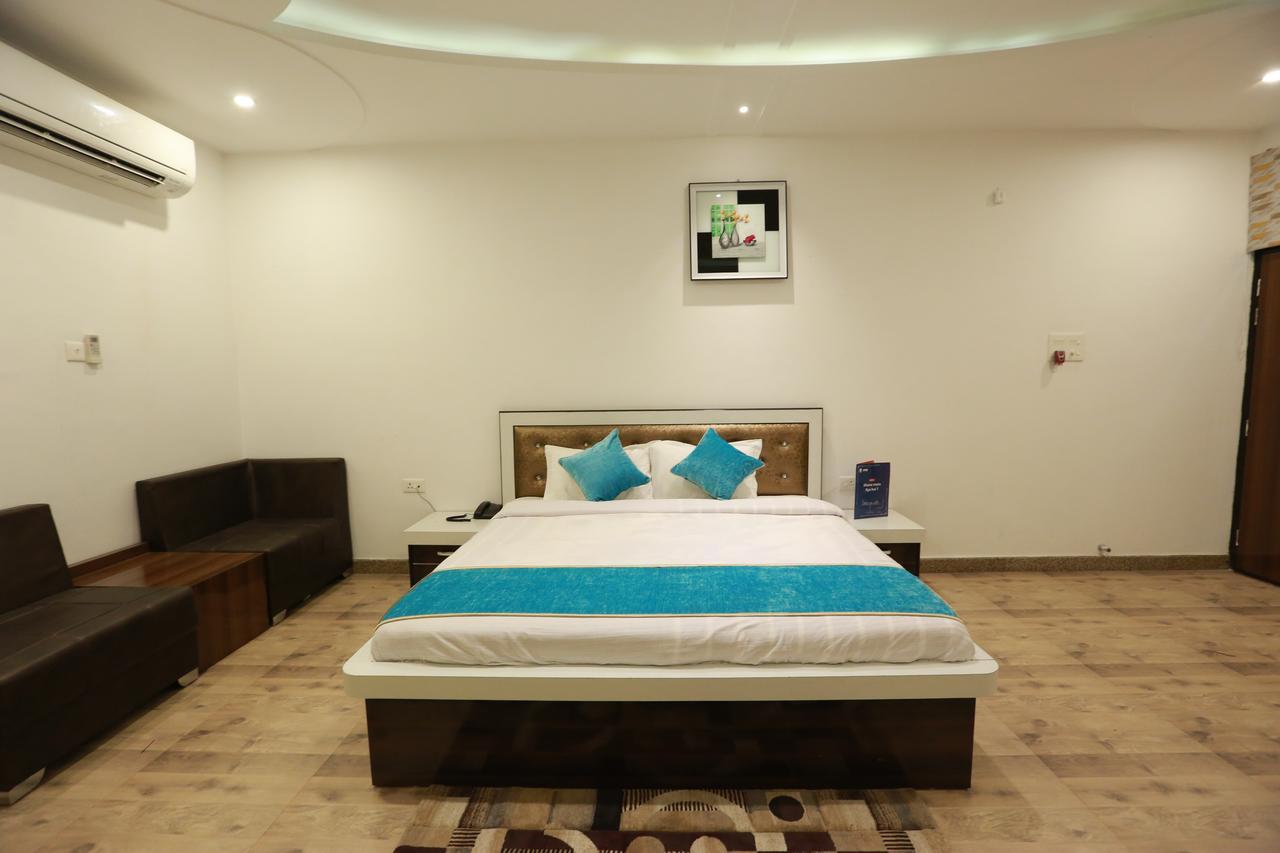 קאנפור Oyo 8837 Hotel Surya Galaxy מראה חיצוני תמונה