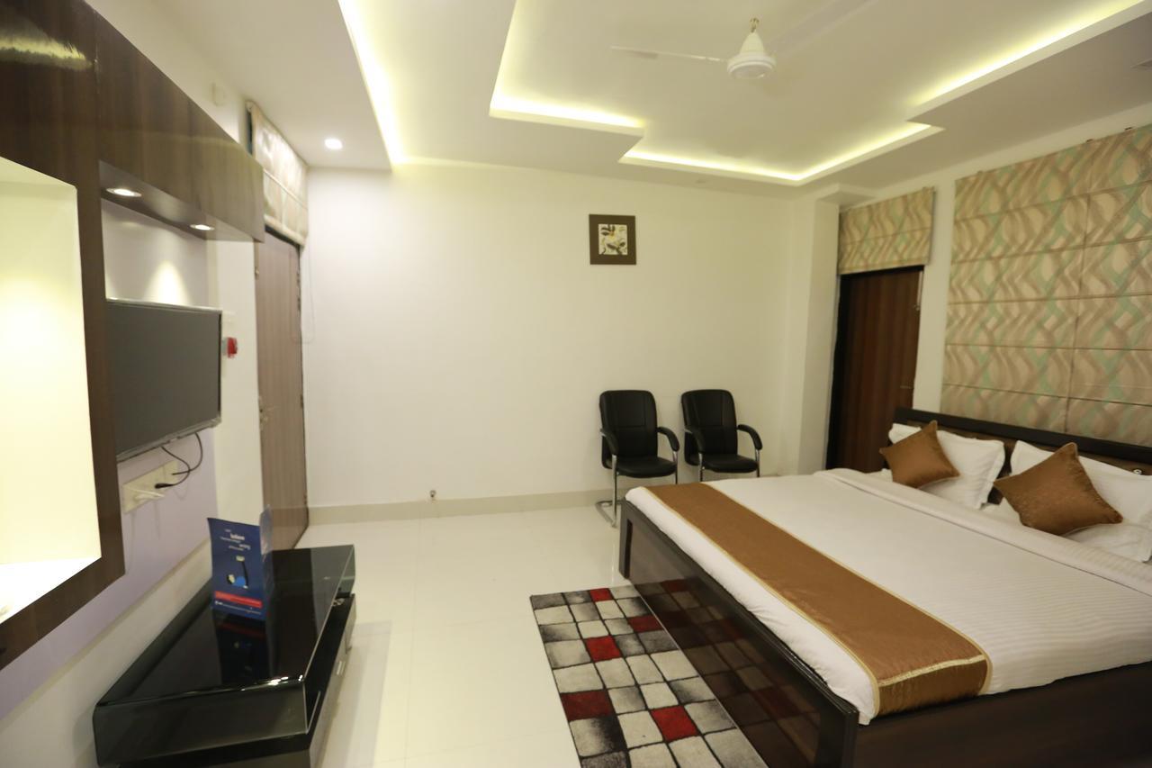 קאנפור Oyo 8837 Hotel Surya Galaxy מראה חיצוני תמונה