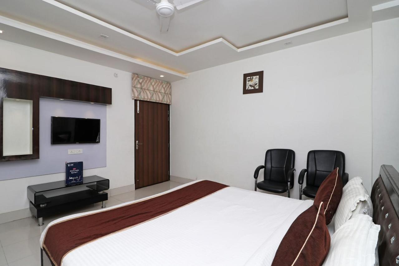 קאנפור Oyo 8837 Hotel Surya Galaxy מראה חיצוני תמונה